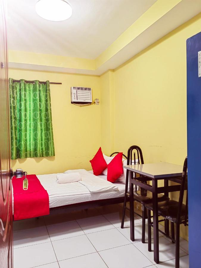 Yellowpad Hotel Davao ภายนอก รูปภาพ
